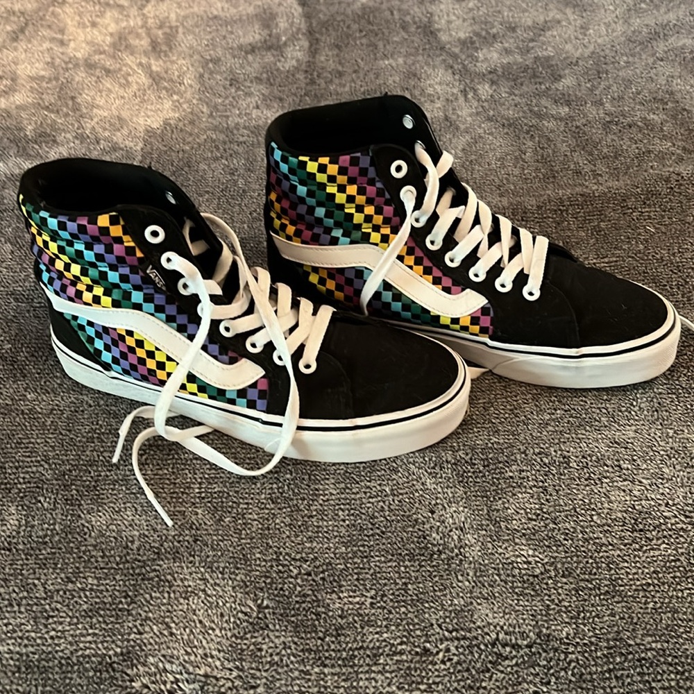 Women’s VANS FILMORE HIGH-TOP SNEAKERS Size 8